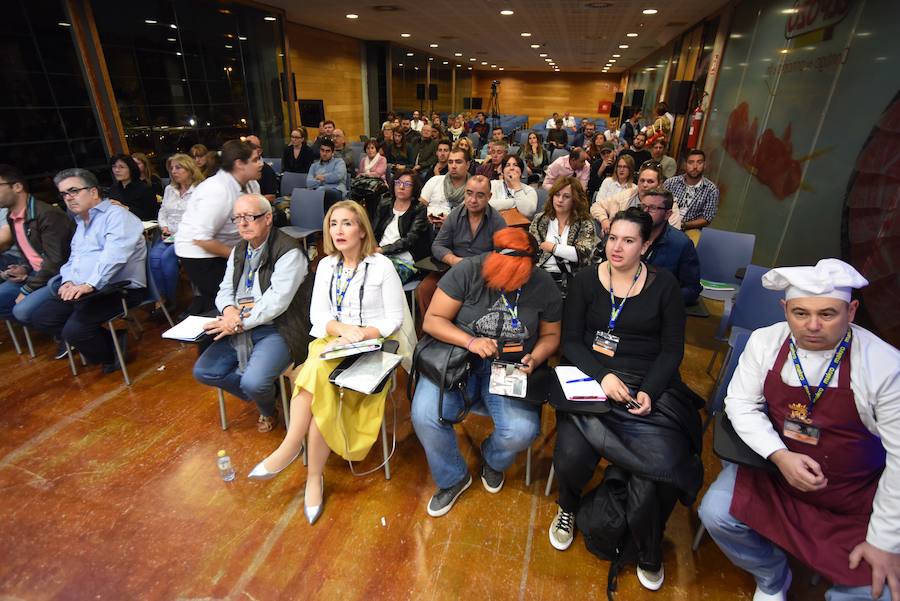 Ponencia 'Filosofía LDE. Segunda temporada', impartida por David López (Local de Ensayo).