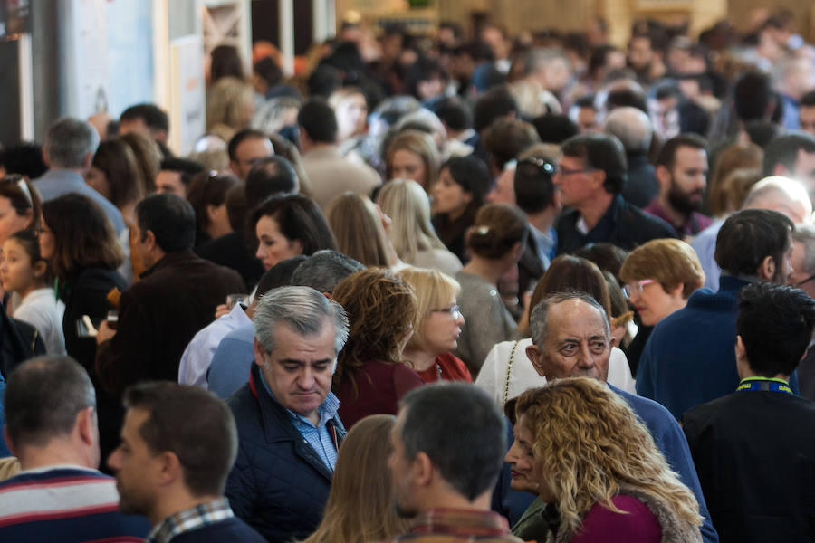 El Auditorio Víctor Villegas se abarrotó de curiosos de la cocina dispuestos a disfrutar de las creaciones y ponencias de los grandes exponentes de la gastronomía nacional