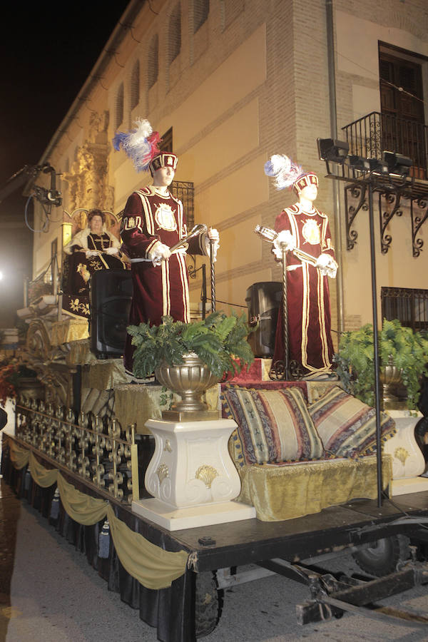 Un millar de figurantes recrean 775 años de historia de la Lorca medieval desfilando por primera vez por Lope Gisbert.