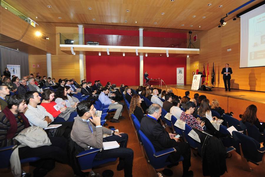 'La Verdad' organiza conferencias y mesas redondas en el Archivo Regional de la mano de profesionales influyentes de la Red. 