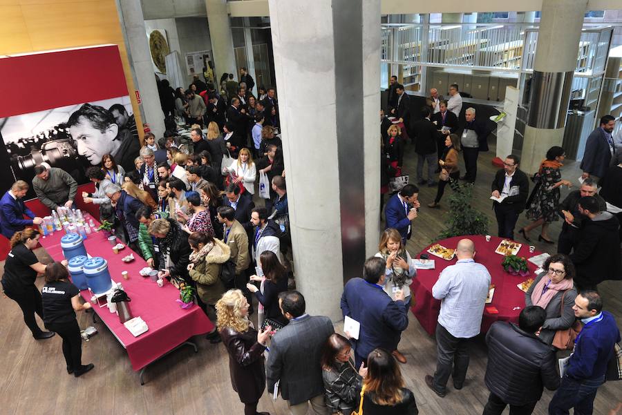 'La Verdad' organiza conferencias y mesas redondas en el Archivo Regional de la mano de profesionales influyentes de la Red. 