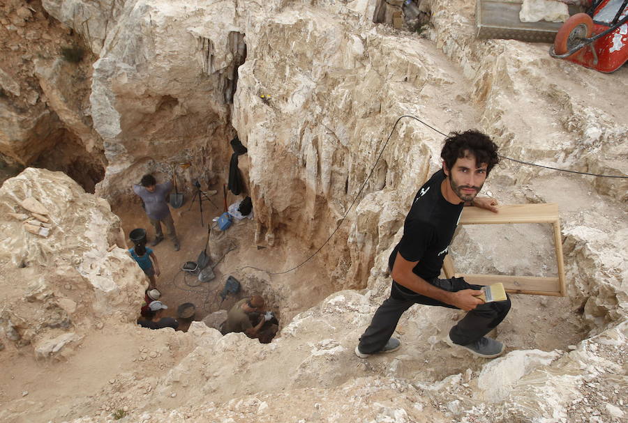 El yacimiento de la Sierra de Quibas (Abanilla) desvela los secretos del ecosistema en el que vivieron los primeros humanos en Europa Occidental
