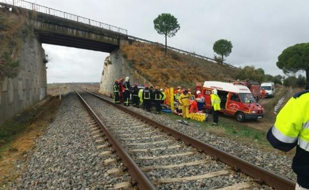 Los servicios de emergencia en el lugar del suceso.