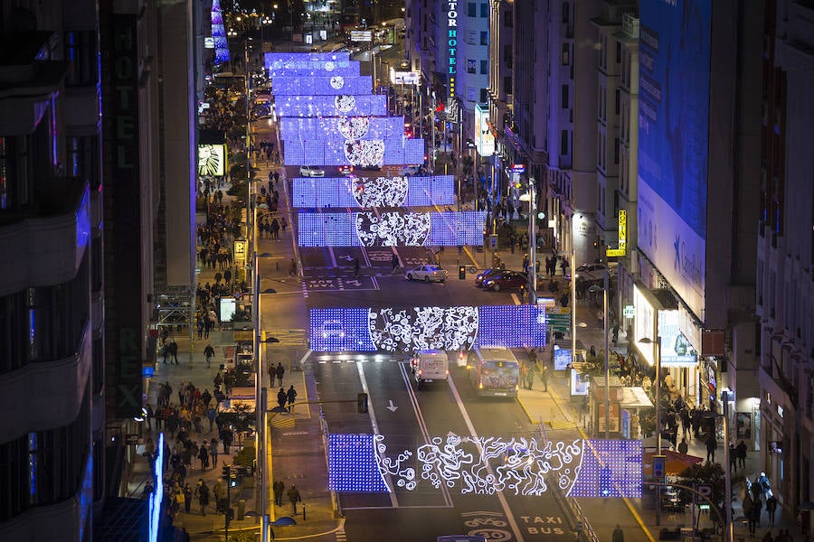 Las calles más comerciales de Madrid se preparan para ser comerciales durante los días festivos y navideños por motivos de seguridad.