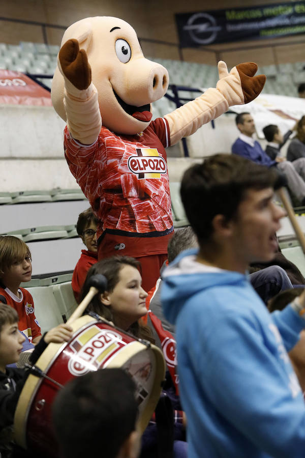 El conjunto de Duda resuelve en los últimos minutos el choque en el que celebró sus mil partidos