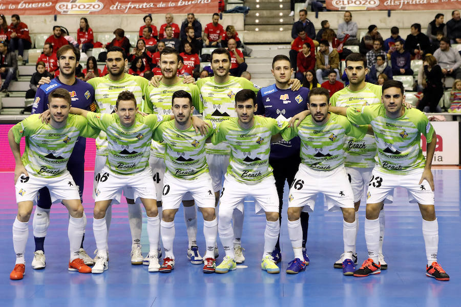 El conjunto de Duda resuelve en los últimos minutos el choque en el que celebró sus mil partidos