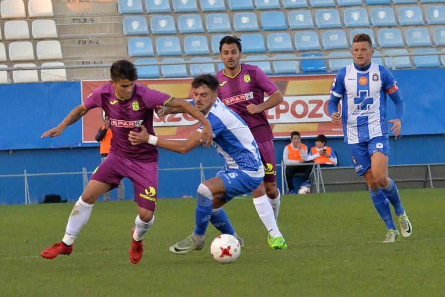 Un tanto de penalti de Chavero en el minuto 90 le da tres puntos muy necesarios ante el Lorca Deportiva al equipo de Monteagudo