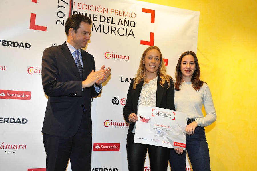 Bodegas Hijos de Juan Gil recibe un galardón convocado por la Cámara de Comercio de Murcia y el Banco Santander, con la colaboración del diario 'La Verdad'