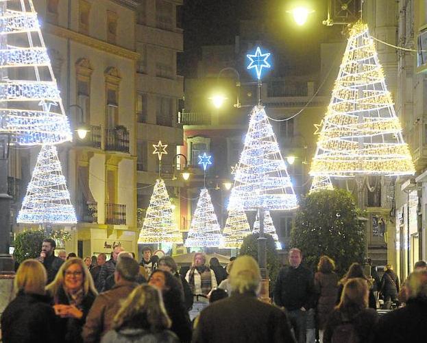 El alumbrado navideño en la Puerta de Murcia.