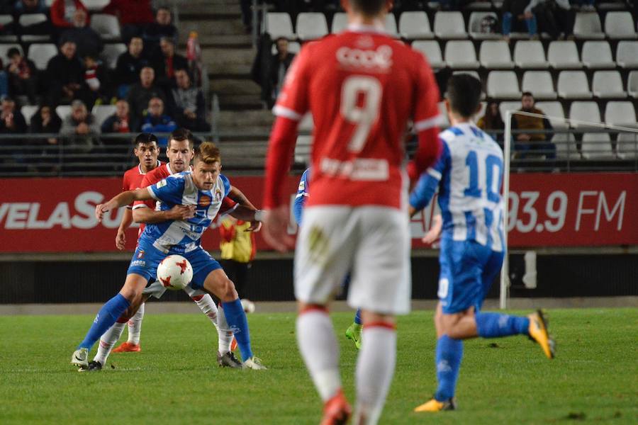 Los granas se dejan dos puntos en casa ante un Lorca atrevido que se pudo llevar la victoria y da un paso atrás en la lucha por el 'playoff'