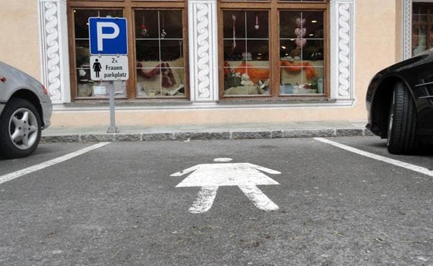 Una plaza para mujeres en Austria.