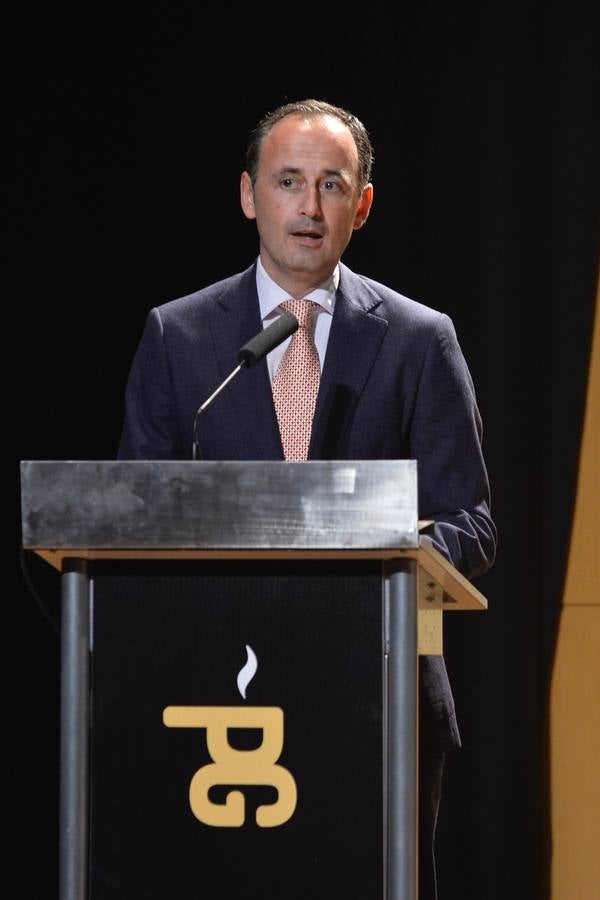 'La Verdad' reconoce a Cabaña Buenavista (que dirige Pablo González Conejero, con dos estrellas Michelin), Jesús López Blázquez (jefe de sala de Cabaña Buenavista), La Pequeña Taberna (que lidera Francisco Miguel López), Juan Antonio García (jefe de cocina del restaurante El Churra), Local de Ensayo (el restaurante revelación dirigido por el chef David López Carreño) y el maestro Raimundo González Frutos, premiado en reconocimiento a toda una vida, quien no pudo asistir al evento y cuyo premio recogió Adolfo Fernández