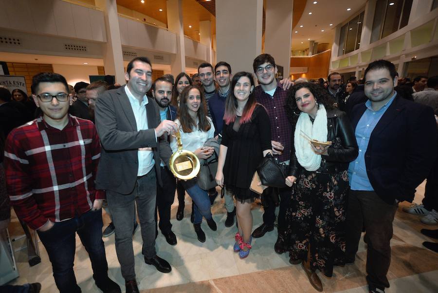 Después de la entrega de premios, los invitados disfrutaron de una agradable velada, en la que no podía faltar la comida y la bebida. 