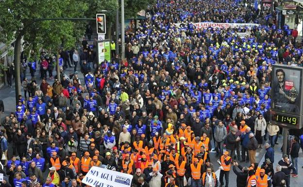 Manifestación de regantes, este miércoles, en Murcia. 