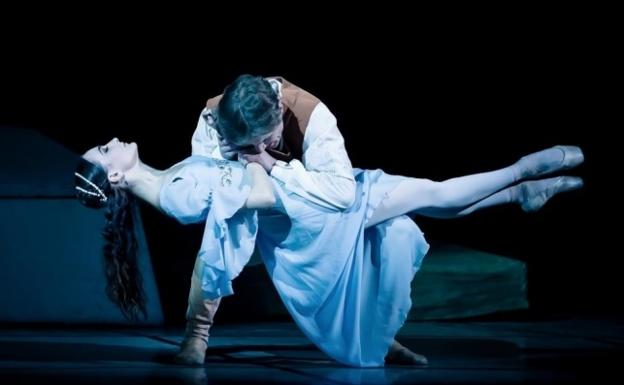 El Ballet de Kiev representando 'Romeo y Julieta'.