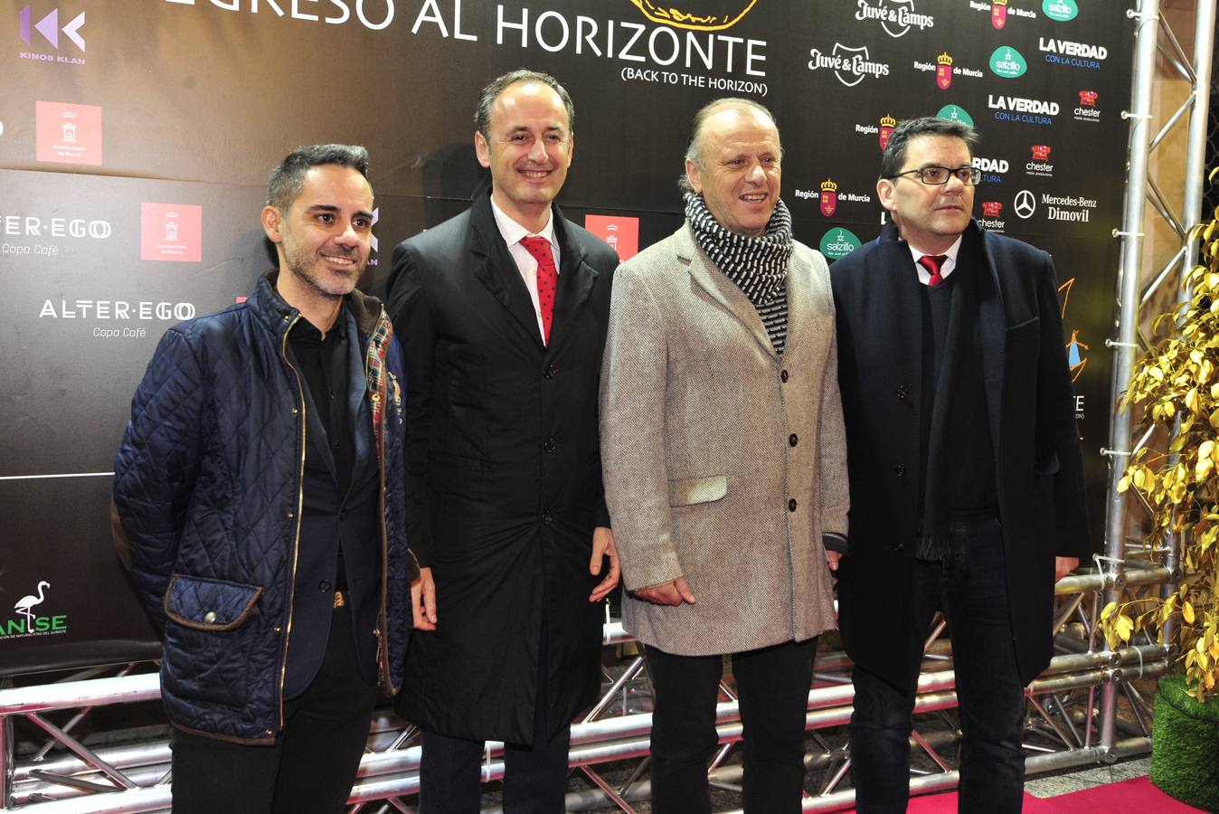 Los actores murcianos Pepa Aniorte, Enrique Martínez y Antón Valén, protagonistas de 'Regreso al Horizonte' acompañaron al director