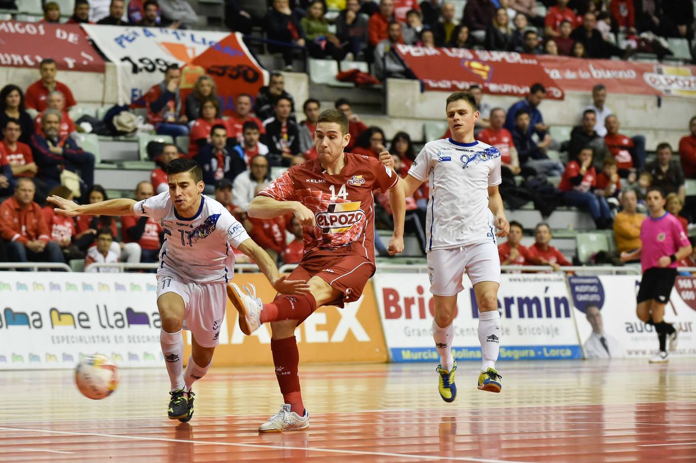 Con los ecos del 12-1 al Naturpellet Segovia, ElPozo se presentó este viernes de nuevo en casa, ante unos aficionados que volvieron a demostrar que los partidos contra los rivales de la zona baja no les atraen