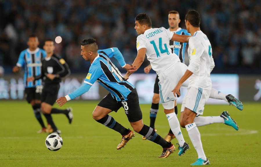 El conjunto blanco cerró el año con un nuevo título gracias a un gol de Cristiano antes de medirse al Barcelona en la Liga.