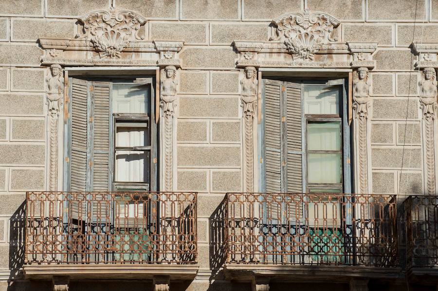 Un recorrido por el languideciente imperio minero tras la huella de su pasado romano, su arquitectura civil e industrial, y respirar su naturaleza