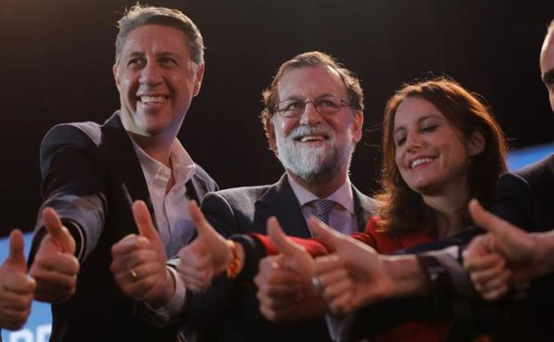 Mariano Rajoy (c), Xavier García Albiol y Andrea Levy. 