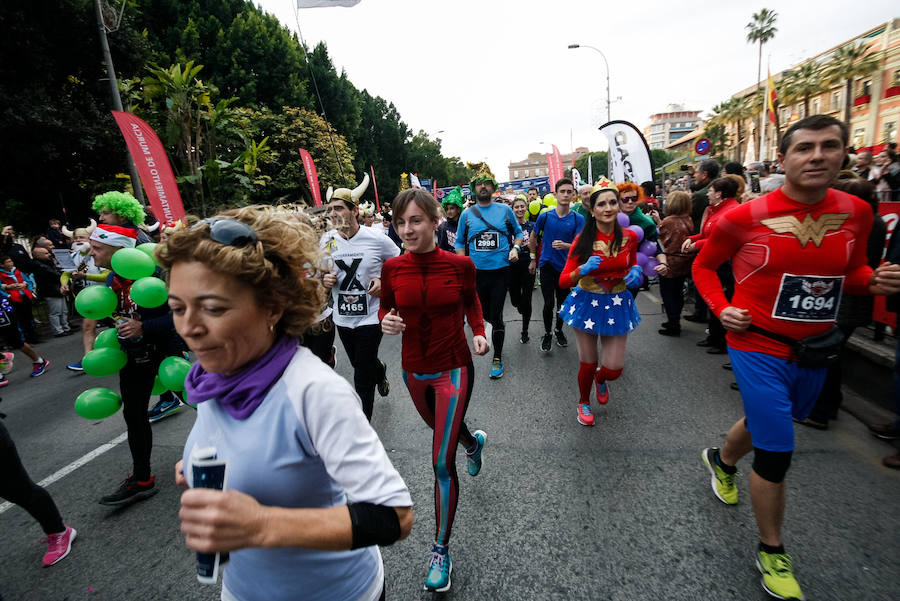 Miles de corredores se han dado cita para despedir el año corriendo en una multitudinaria prueba