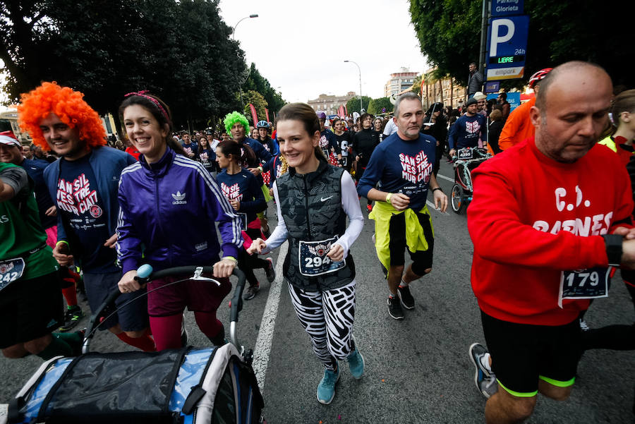 Miles de corredores se han dado cita para despedir el año corriendo en una multitudinaria prueba