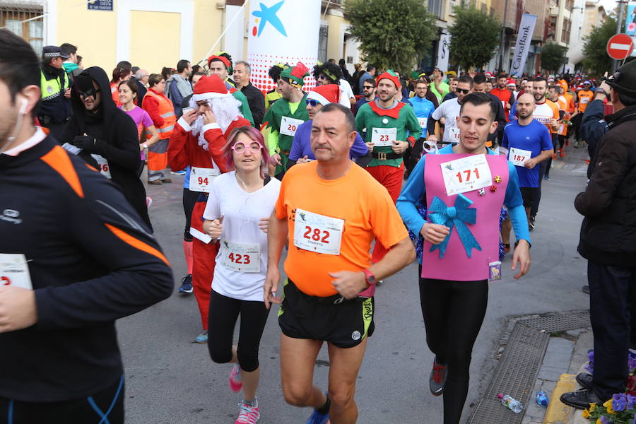 Cerca de mil corredores se han dado cita en la carrera que ha despedido el año en Lorca