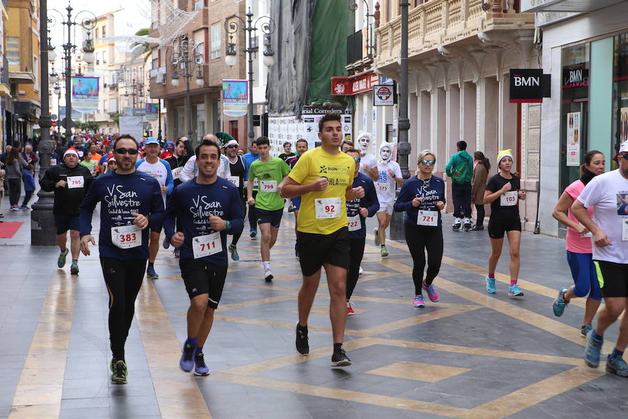 Cerca de mil corredores se han dado cita en la carrera que ha despedido el año en Lorca