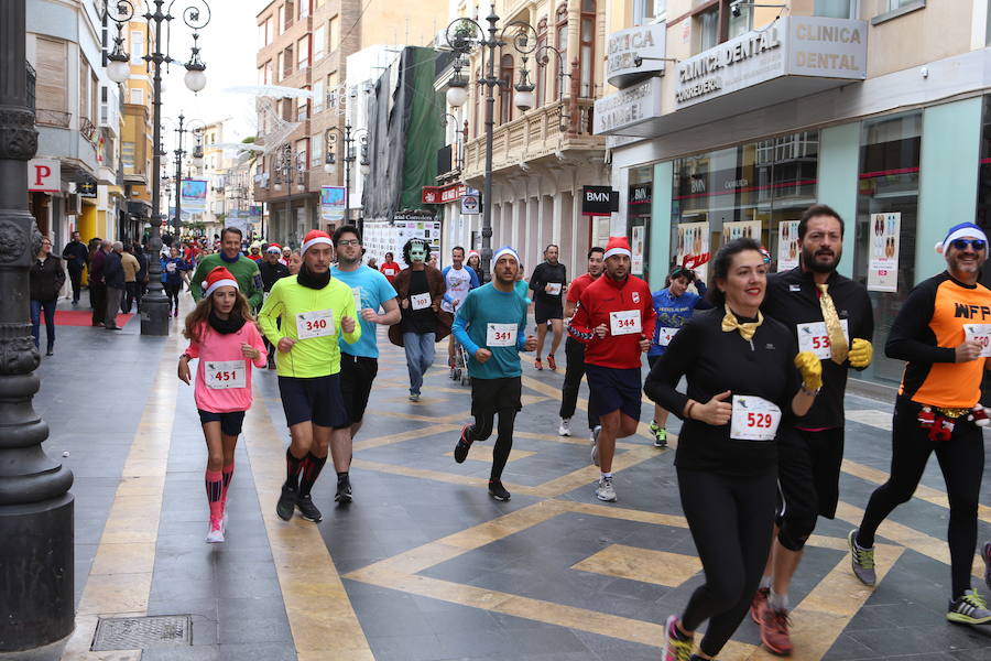 Cerca de mil corredores se han dado cita en la carrera que ha despedido el año en Lorca