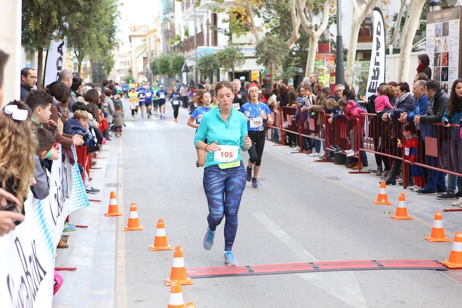 Cerca de mil corredores se han dado cita en la carrera que ha despedido el año en Lorca