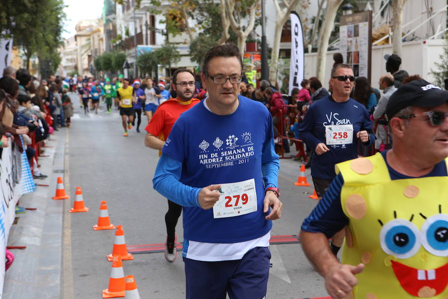 Cerca de mil corredores se han dado cita en la carrera que ha despedido el año en Lorca