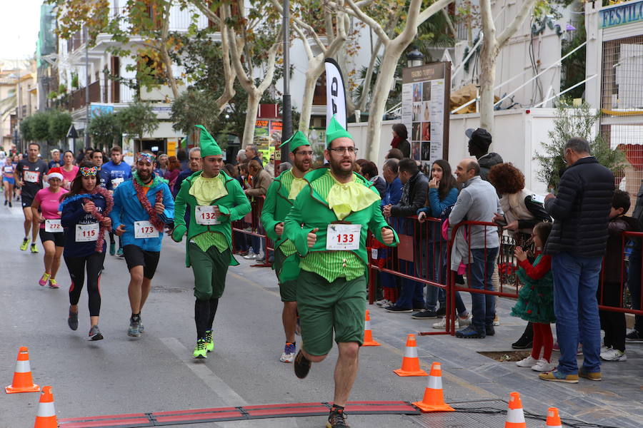 Cerca de mil corredores se han dado cita en la carrera que ha despedido el año en Lorca