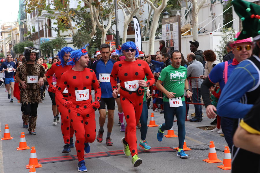 Cerca de mil corredores se han dado cita en la carrera que ha despedido el año en Lorca