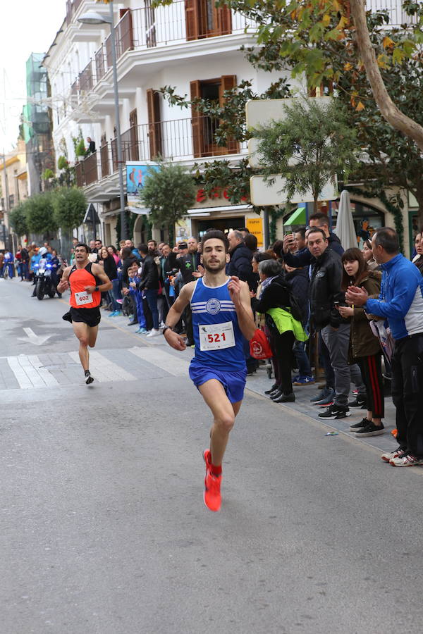 Cerca de mil corredores se han dado cita en la carrera que ha despedido el año en Lorca