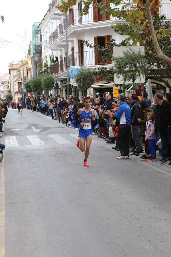 Cerca de mil corredores se han dado cita en la carrera que ha despedido el año en Lorca