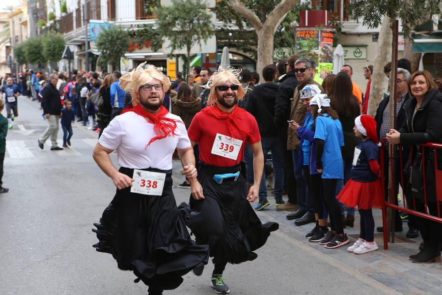 Muchos de los corredores acudieron disfrazados tal y como manda la tradición