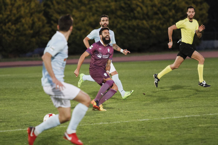 El equipo de Pato rompe su racha de imbatibilidad y, tras encajar cinco goles, sigue sumido en los puestos de descenso