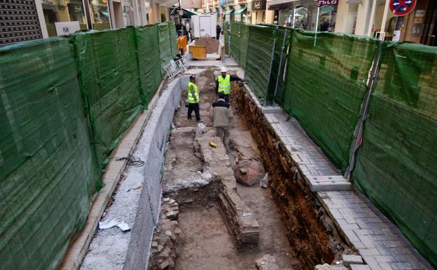 Restos arqueologicos encontrados en la calle Madre de Dios.