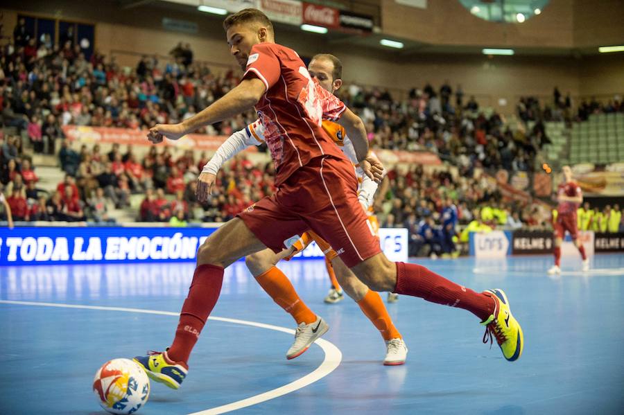 El conjunto de Duda remonta una desventaja de hasta tres goles y consigue llevarse un encuentro marcado por el debut de Xuxa y Fernando Drasler y las paradas de Raúl Jerez