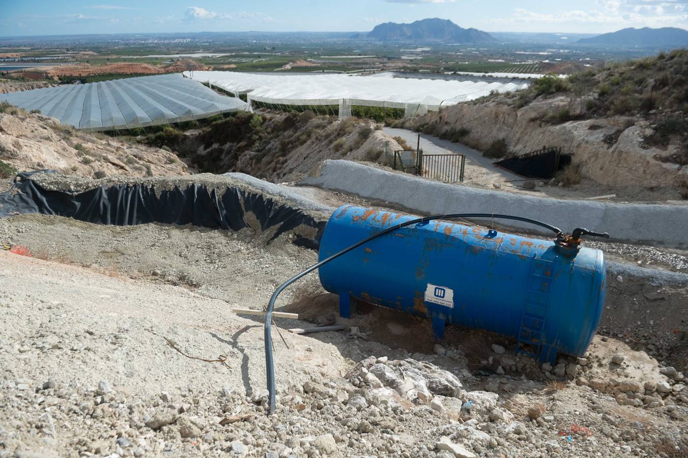 El Gobierno valenciano estudia aportar 1,3 millones; en febrero se retomarán los trabajos desmantelando una balsa de lixiviados