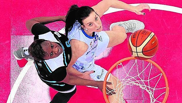 El perfumerías de Laura Gil busca hoy la Copa de la Reina