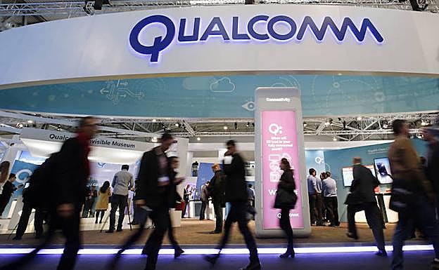 Multa de 997 millones a Qualcomm por pedir exclusividad a Apple en el uso de sus chips