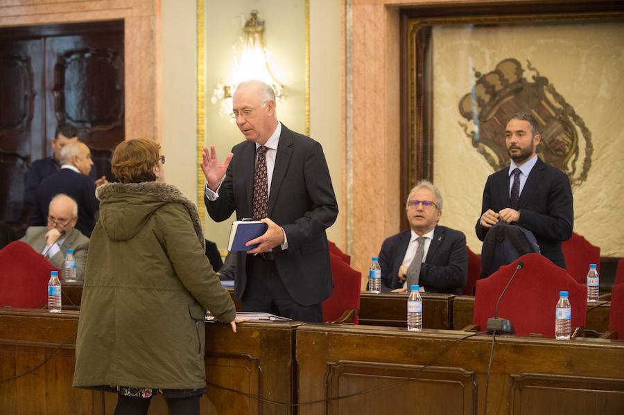 Roque Ortiz ya no es concejal del Ayuntamiento de Murcia después de que el Pleno haya tomado este jueves razón de la renuncia