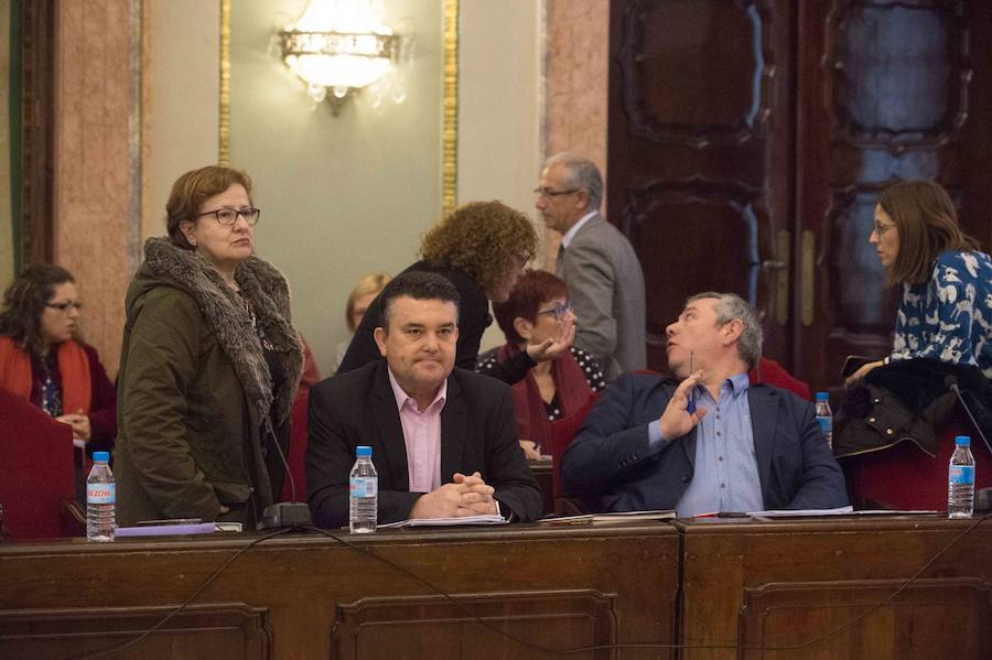 Roque Ortiz ya no es concejal del Ayuntamiento de Murcia después de que el Pleno haya tomado este jueves razón de la renuncia