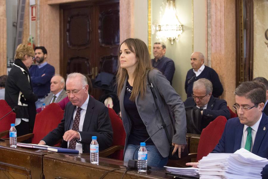 Roque Ortiz ya no es concejal del Ayuntamiento de Murcia después de que el Pleno haya tomado este jueves razón de la renuncia