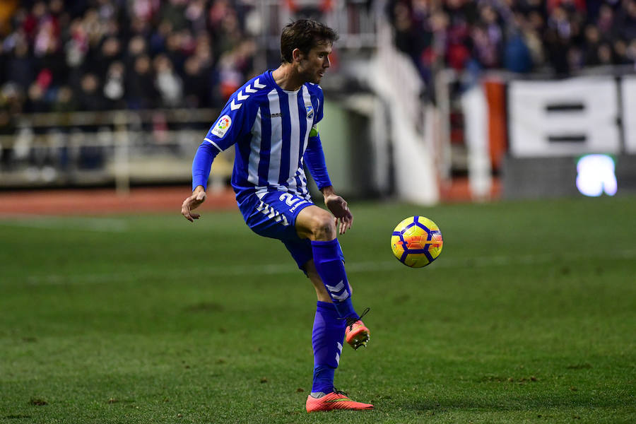 El conjunto de Fabri suma su octava derrota consecutiva, la más abultada de la temporada, y queda relegado al farolillo rojo de la Segunda División