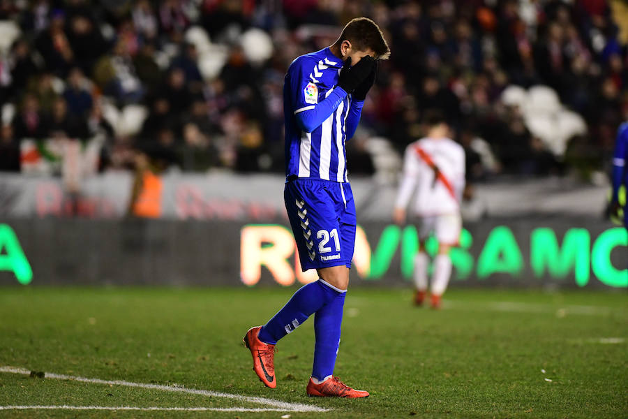 El conjunto de Fabri suma su octava derrota consecutiva, la más abultada de la temporada, y queda relegado al farolillo rojo de la Segunda División