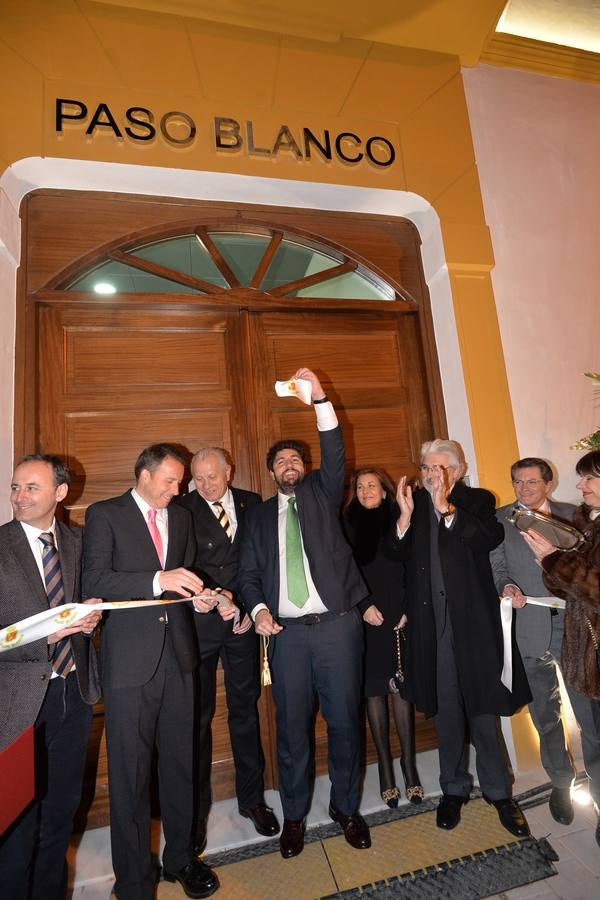 La cofradía lorquina inaugura la Casa del Paso y sede de su fundación, que amplía el espacio expositivo y hará visitable su taller de boradados