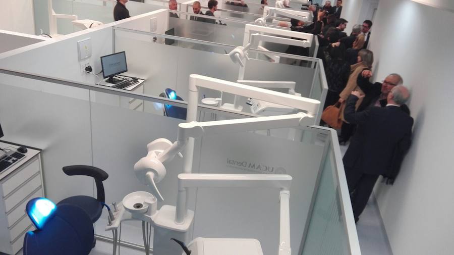 La Universidad Católica abre su primera clínica dental en el Centro de Ocio ZigZag de Murcia