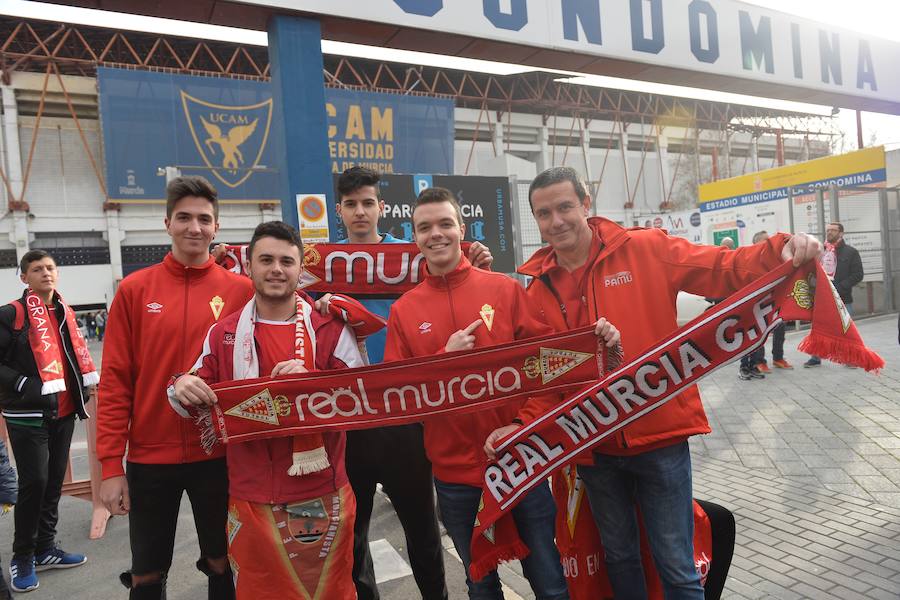 Repasa las imágenes que han dejado las aficiones en el derbi murciano entre el Real Murcia y el UCAM CF